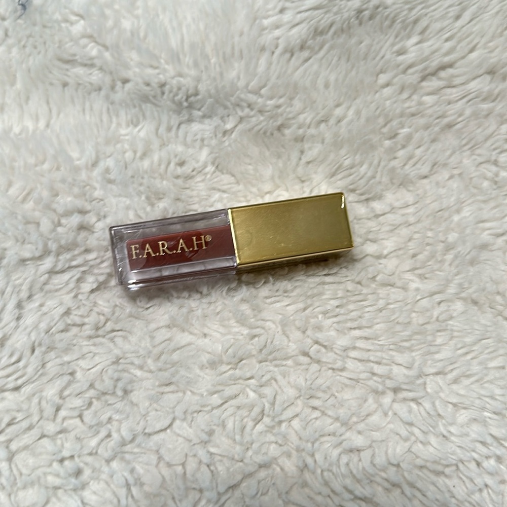 Farah Matte Liquid Lipstick (Coco)